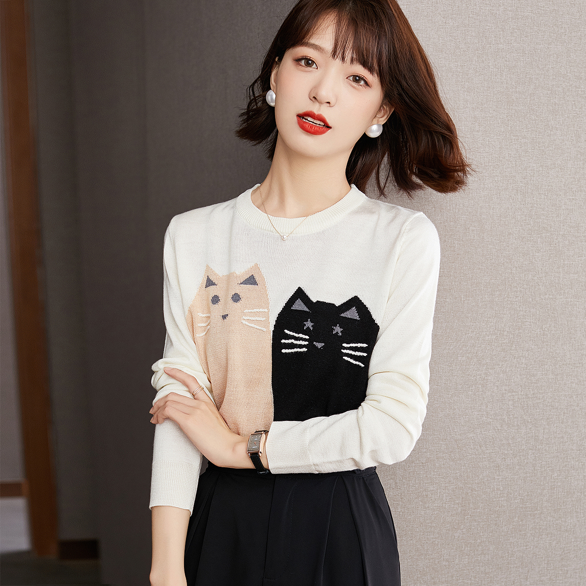 Cat round neck embroidery sweater for women