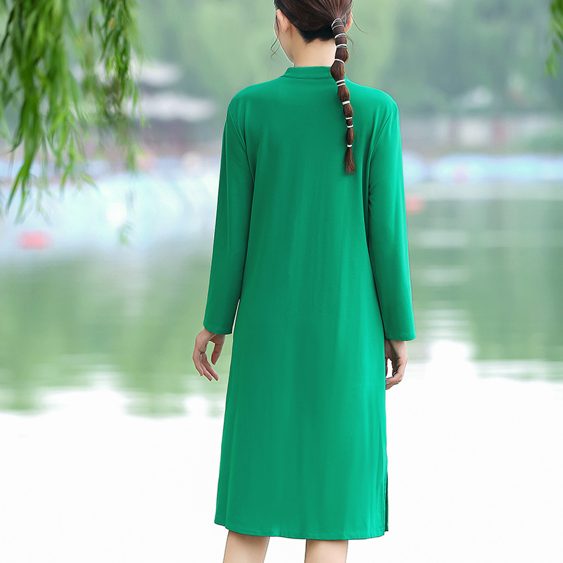 Embroidered flowers cheongsam bottoming dress for women