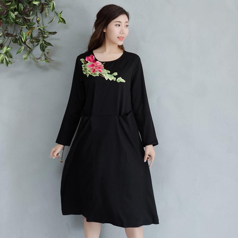 Slim round neck spring and autumn dress for women