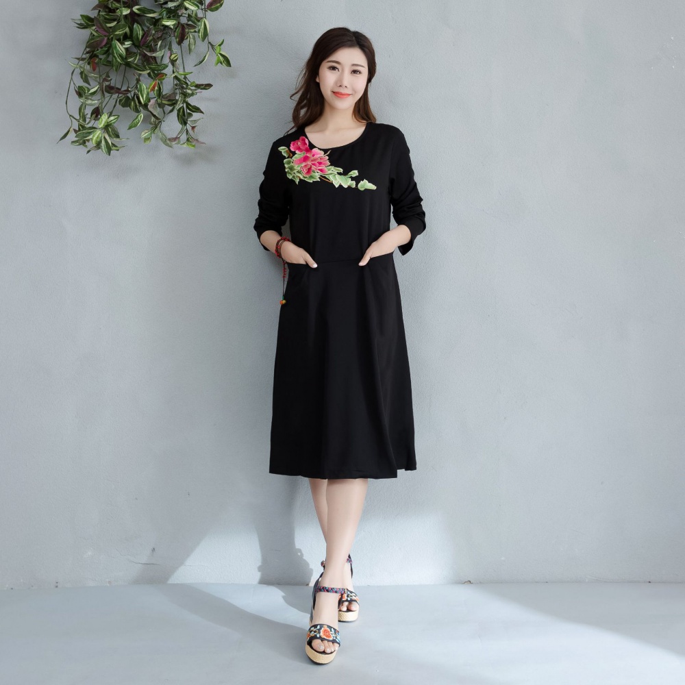 Slim round neck spring and autumn dress for women