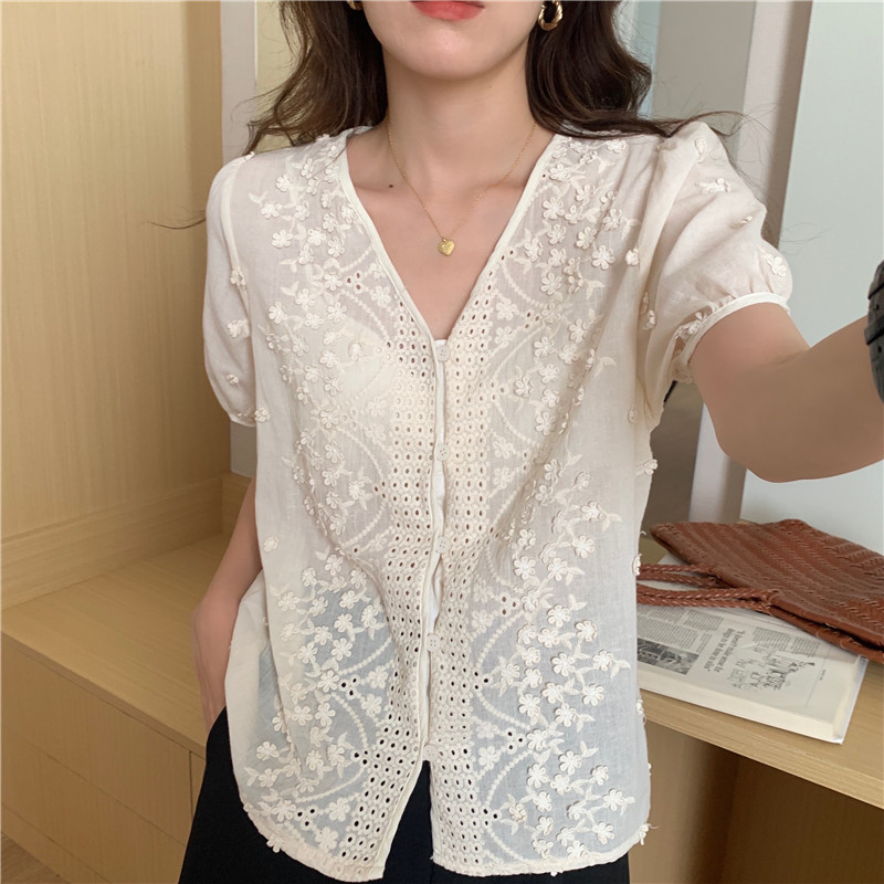 Short sleeve embroidery Korean style hollow shirt