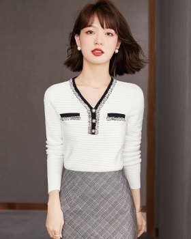 Fashion and elegant pullover sweater for women