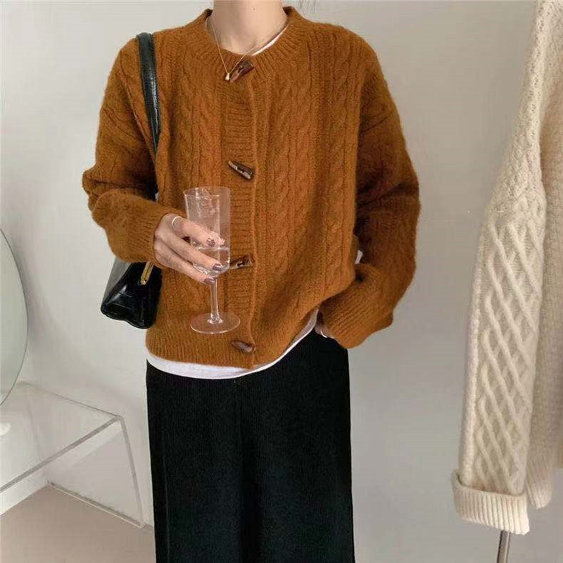 Loose horn buckle cardigan Korean style thermal coat