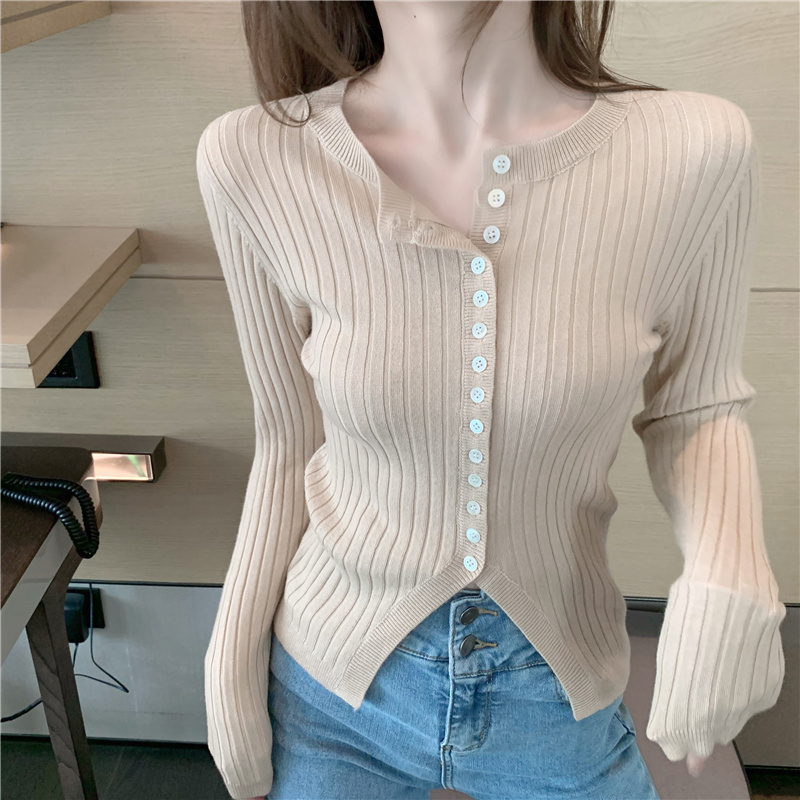 Single-breasted temperament sweater for women