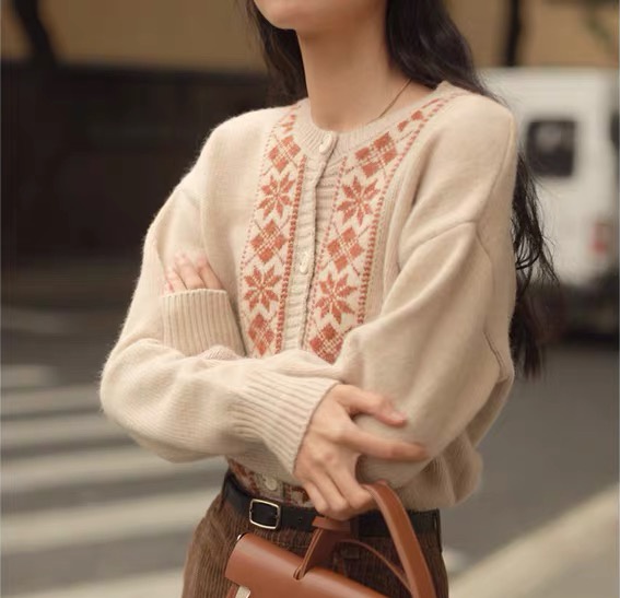 Tender knitted cardigan France style retro sweater for women