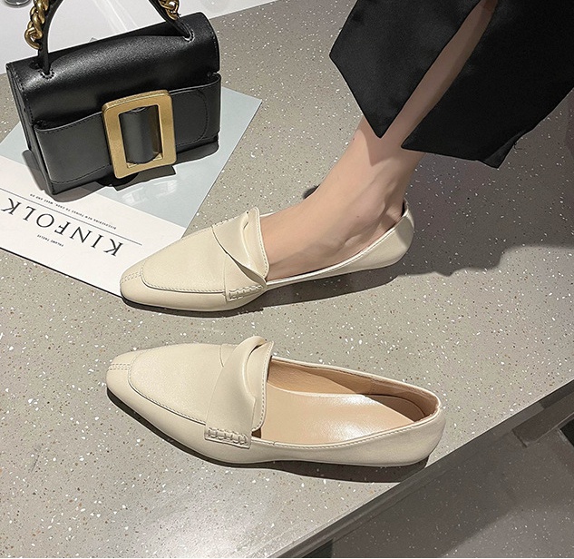 Retro small low shoes pointed autumn leather shoes for women
