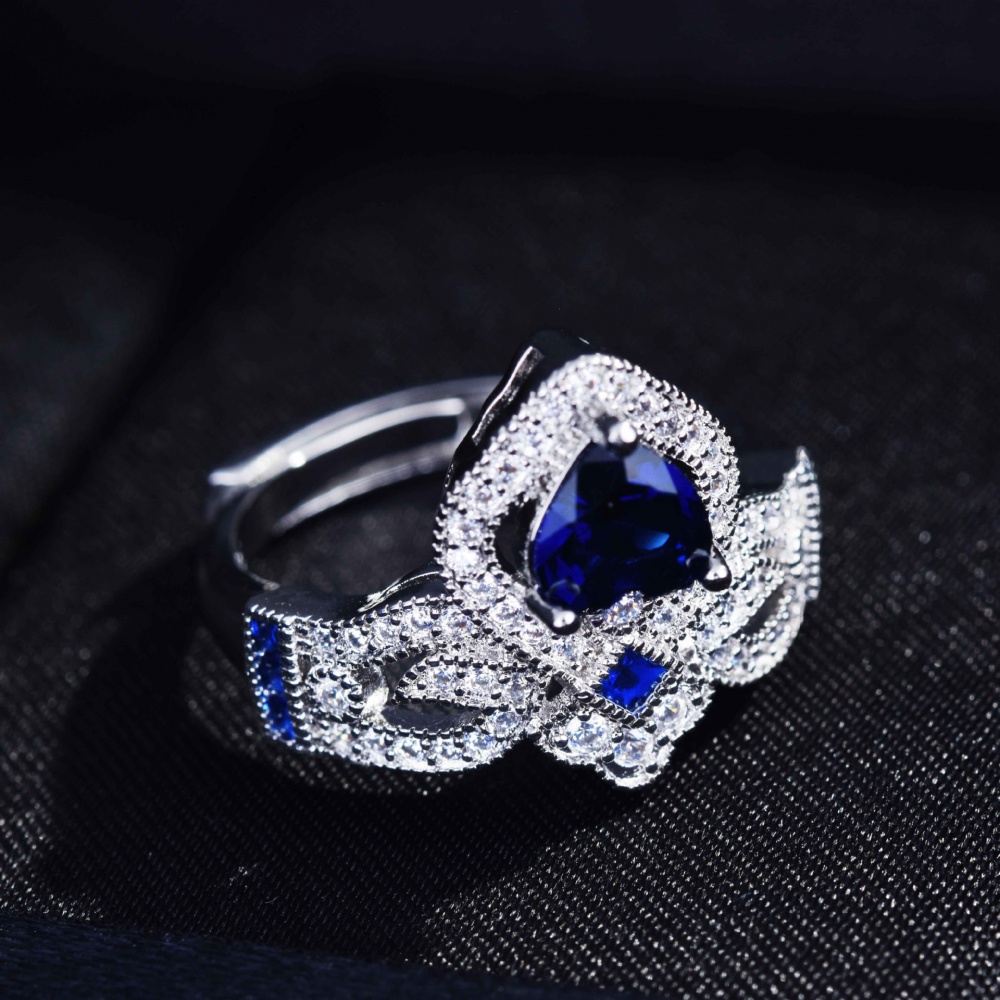 Mosaic sapphire accessories imperial crown ring