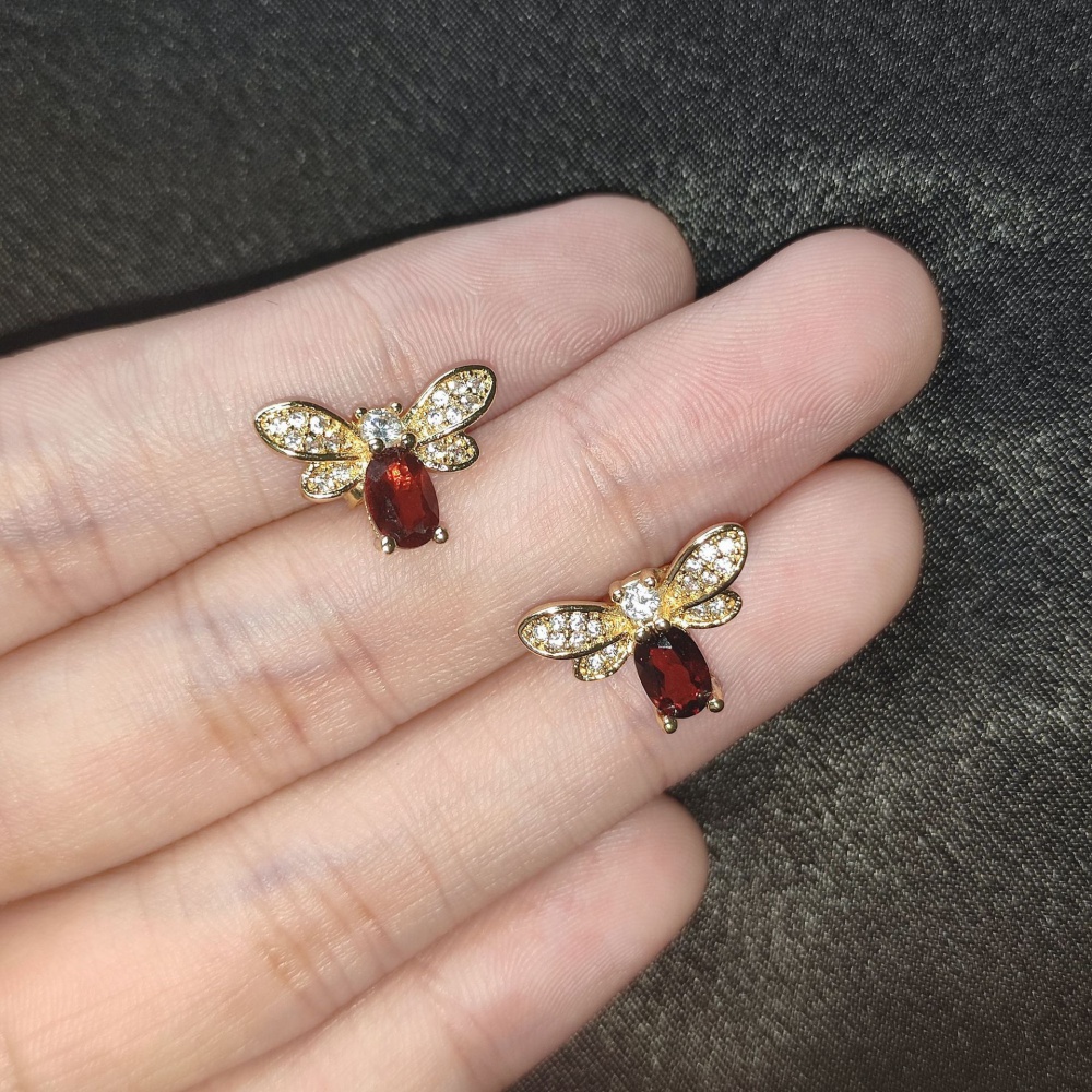 Pomegranate stone natural bee gift stud earrings