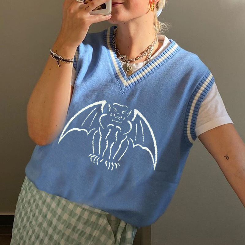 Bat wears outside fashion waistcoat V-neck knitwear vest