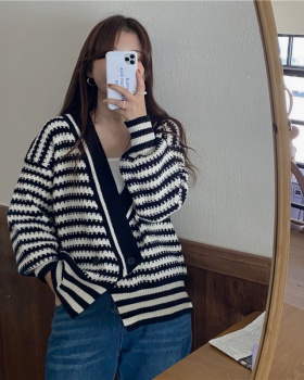 Knitted cardigan stripe sweater a set