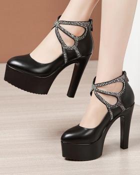 High-heeled large yard platform glossy shoes for women