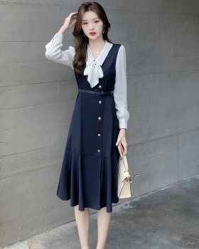Autumn and winter bottoming Pseudo-two long sleeve dress
