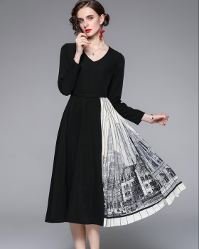 V-neck slim pleated long sleeve pinched waist dress for women