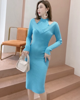 V-neck Pseudo-two package hip slim autumn and winter dress