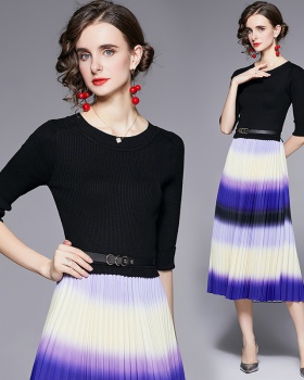 Pleated knitted belt autumn round neck dress for women