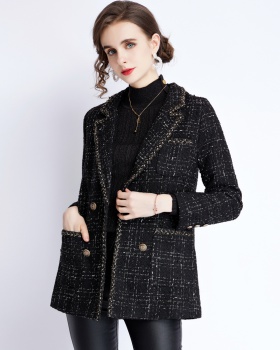 Coarse flower fashion and elegant plaid coat for women