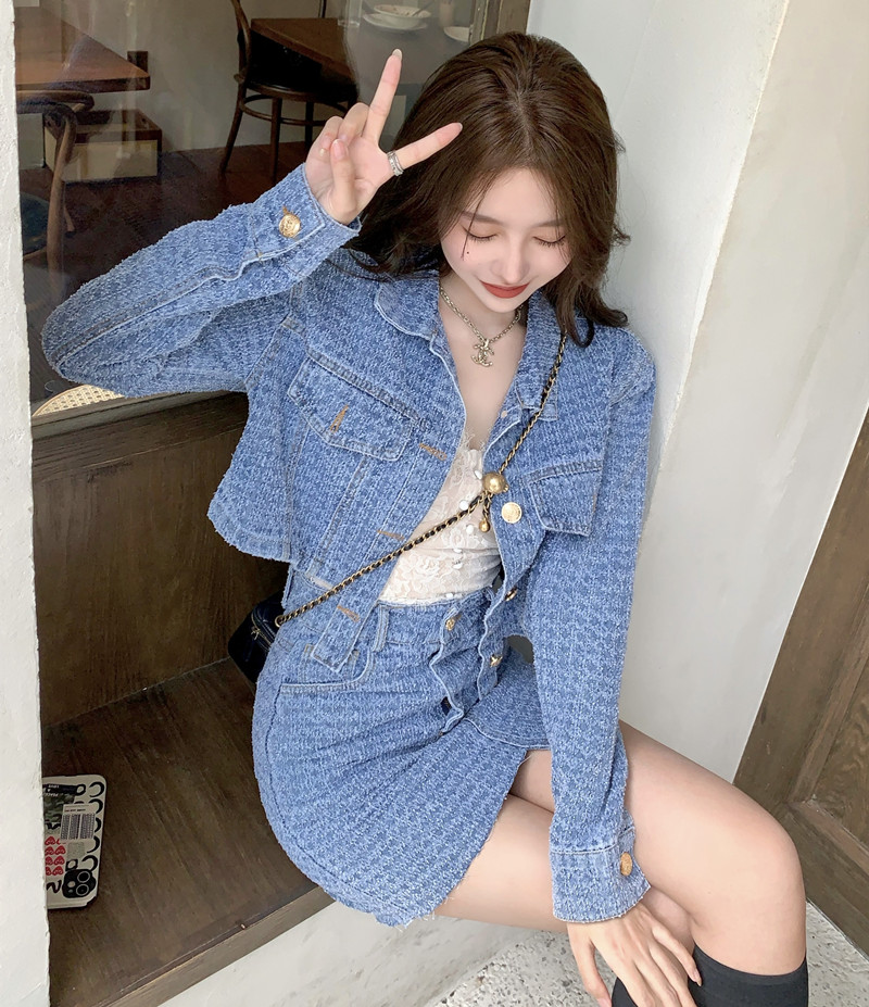 Korean style fashion and elegant tops short coat for women