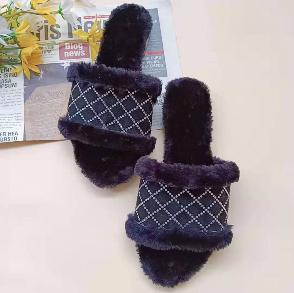 Lady rhinestone wears outside fashion cozy elmo slippers