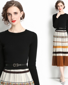 Pleated splice mixed colors knitted dress