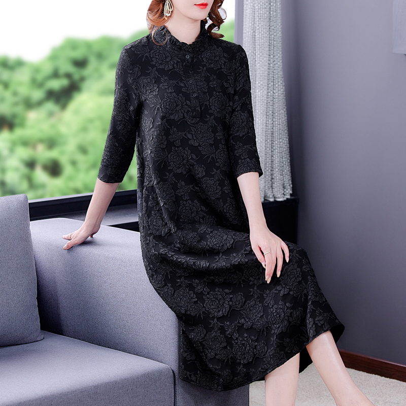 Casual autumn and winter thick bottoming black dress