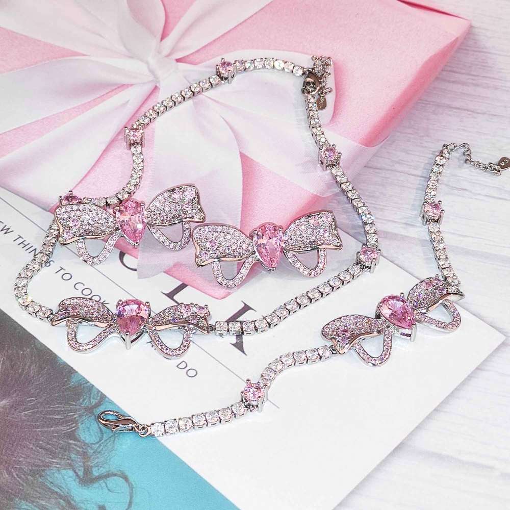 Fashion bracelets clavicle necklace a set