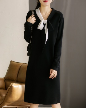 Wool elegant knitted black-white dress