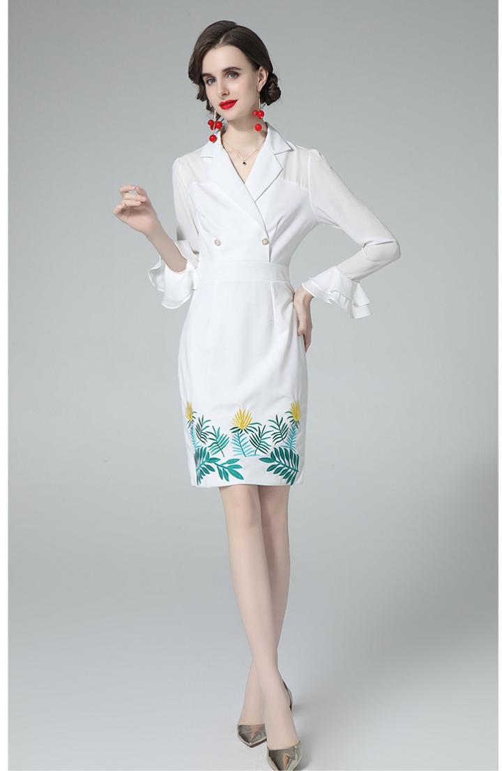Long sleeve temperament embroidery white dress for women