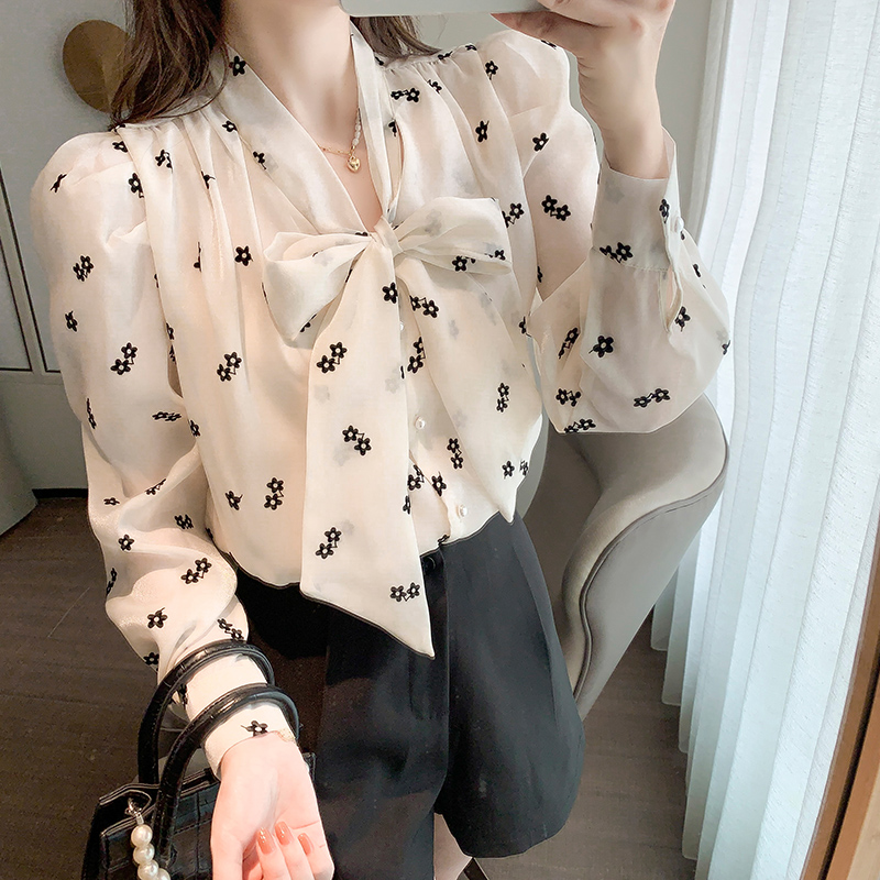 Autumn and winter long sleeve shirt bow tops for women