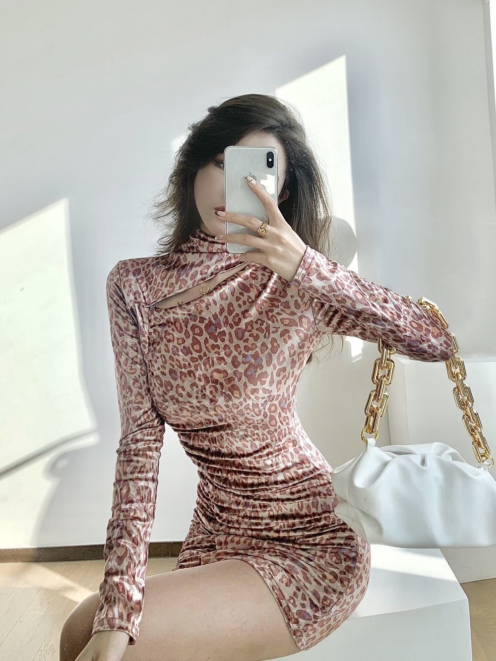 Bottoming velvet fold leopard package hip dress