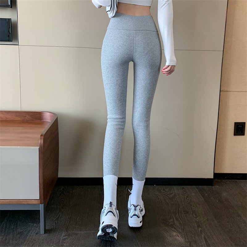 Tight thermal letters thick wears outside leggings