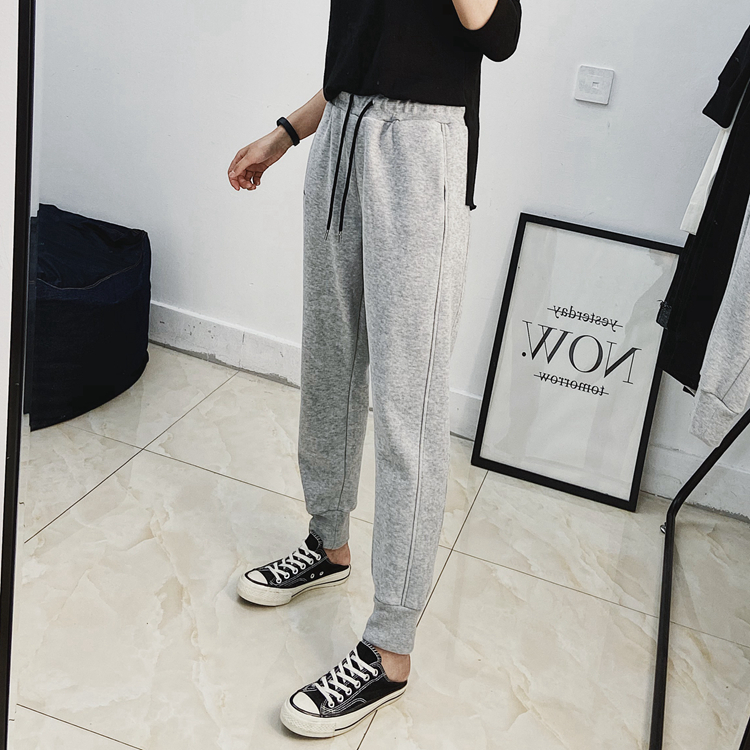 Casual gray wears outside autumn and winter sweatpants for women