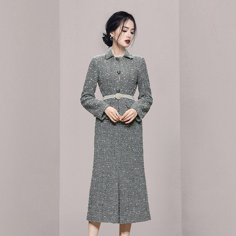 Fashion and elegant short skirt woolen coat a set