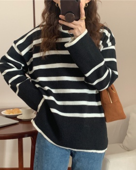 Korean style loose stripe round neck sweater