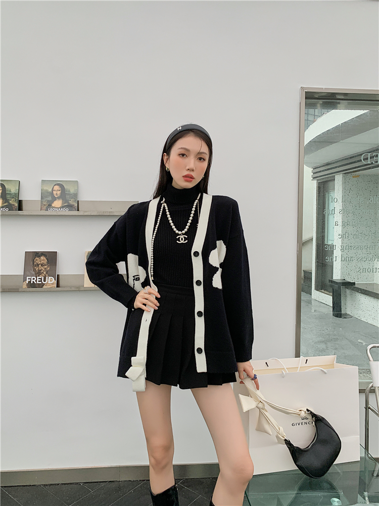 Autumn and winter cardigan sweater for women