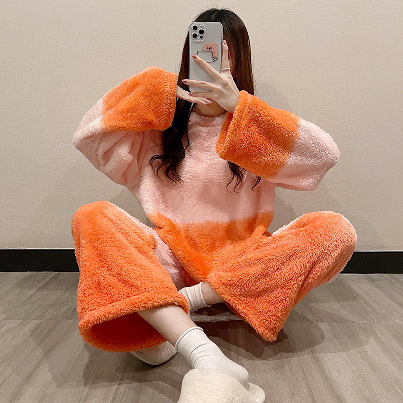 Round neck homewear mixed colors winter thick pajamas a set