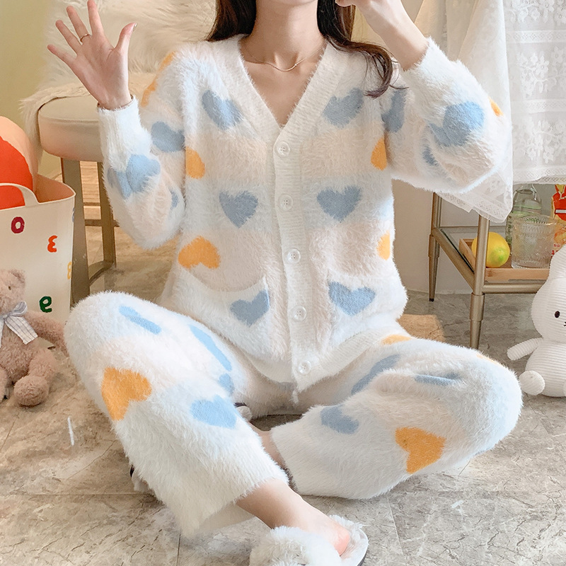 Wears outside pattern autumn and winter heart pajamas a set