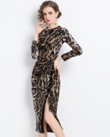 Slim package hip velvet splice leopard bottoming dress