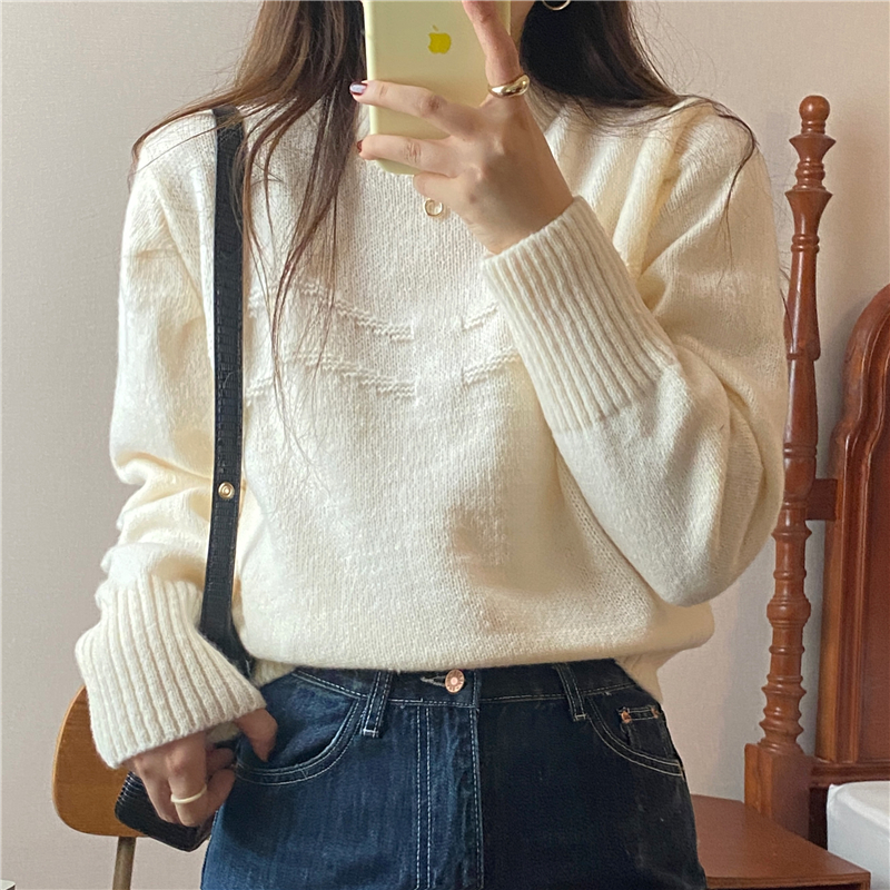 Knitted pullover round neck Korean style sweater