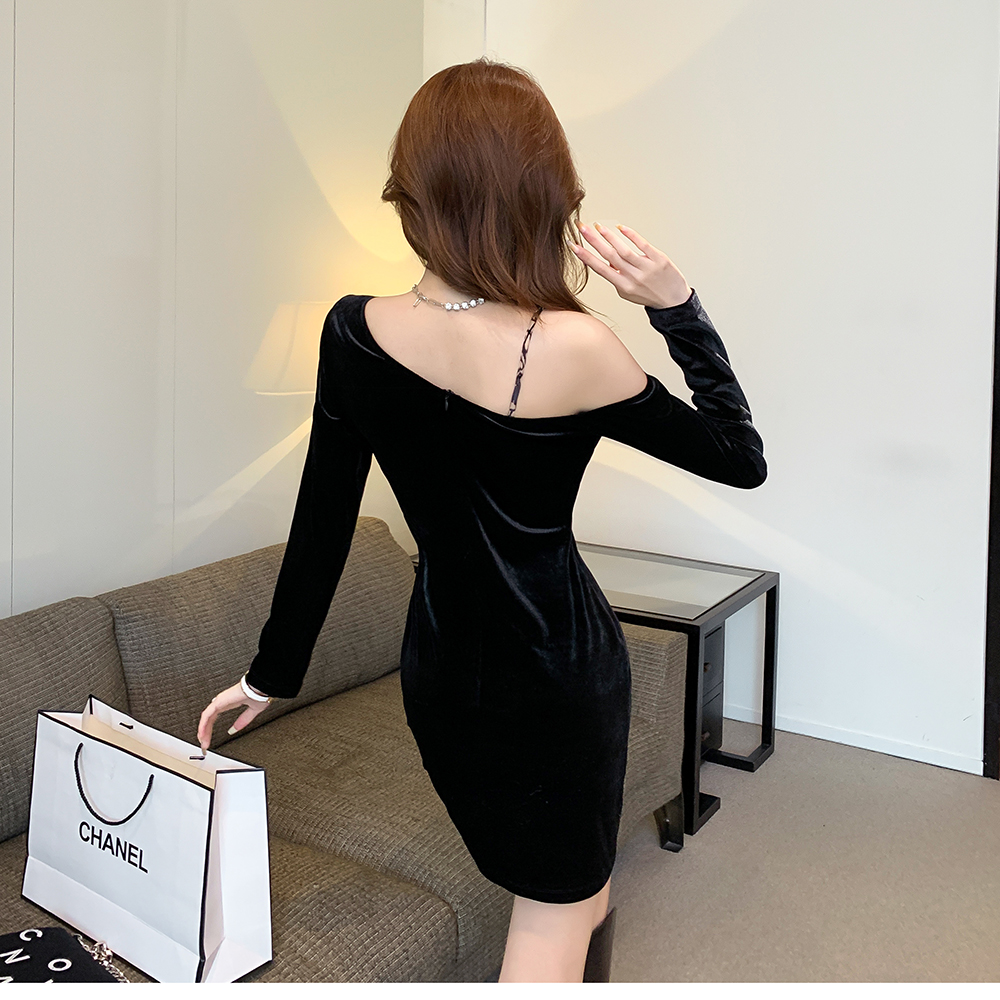 Autumn and winter splice sloping shoulder dress