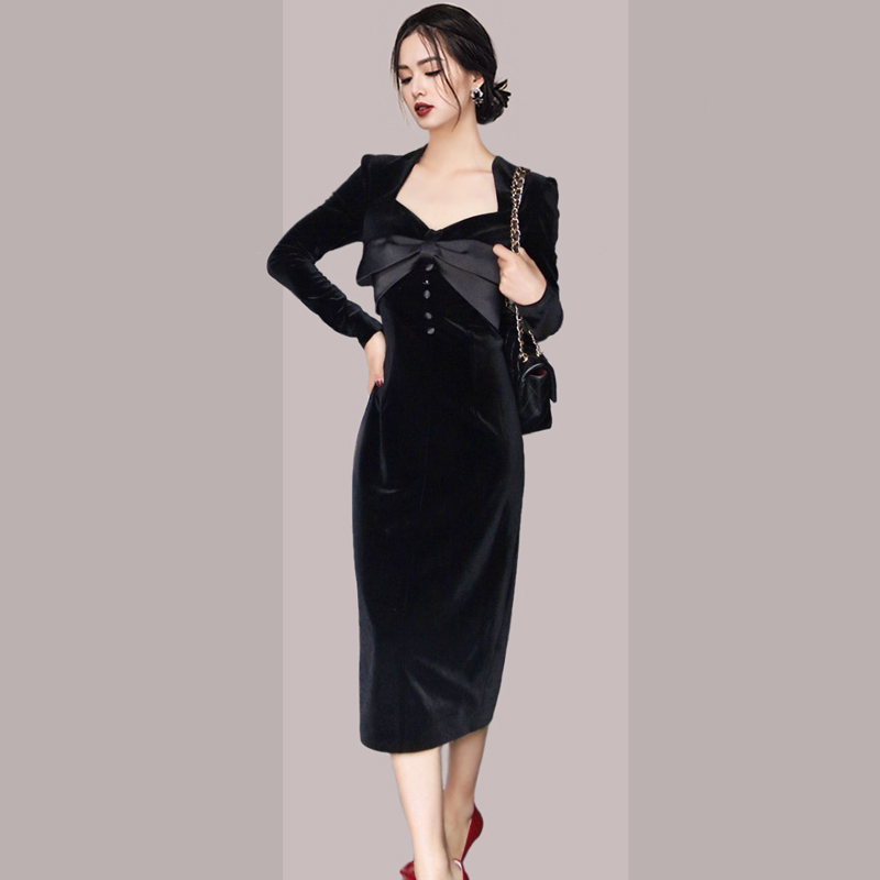 Ladies V-neck fashion and elegant retro velvet dress
