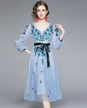 Blue embroidery slim gauze temperament dress