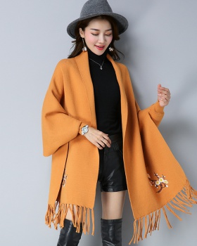 Knitted thick cloak embroidery sweater for women