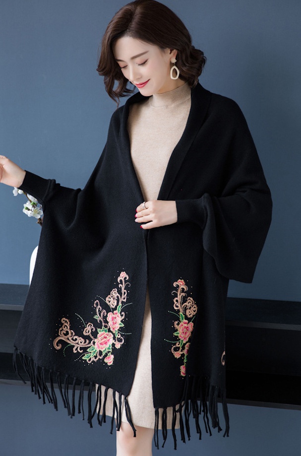 Tassels thick coat embroidered cardigan for women
