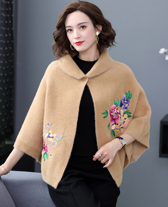 Short thick cardigan autumn and winter coat for women