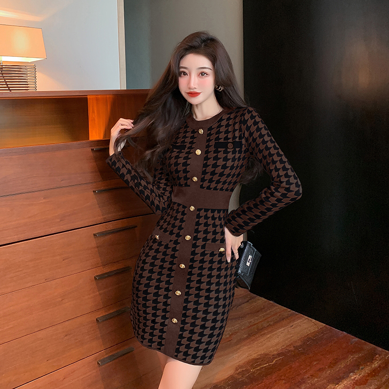 Knitted bottoming slim fashion package hip dress