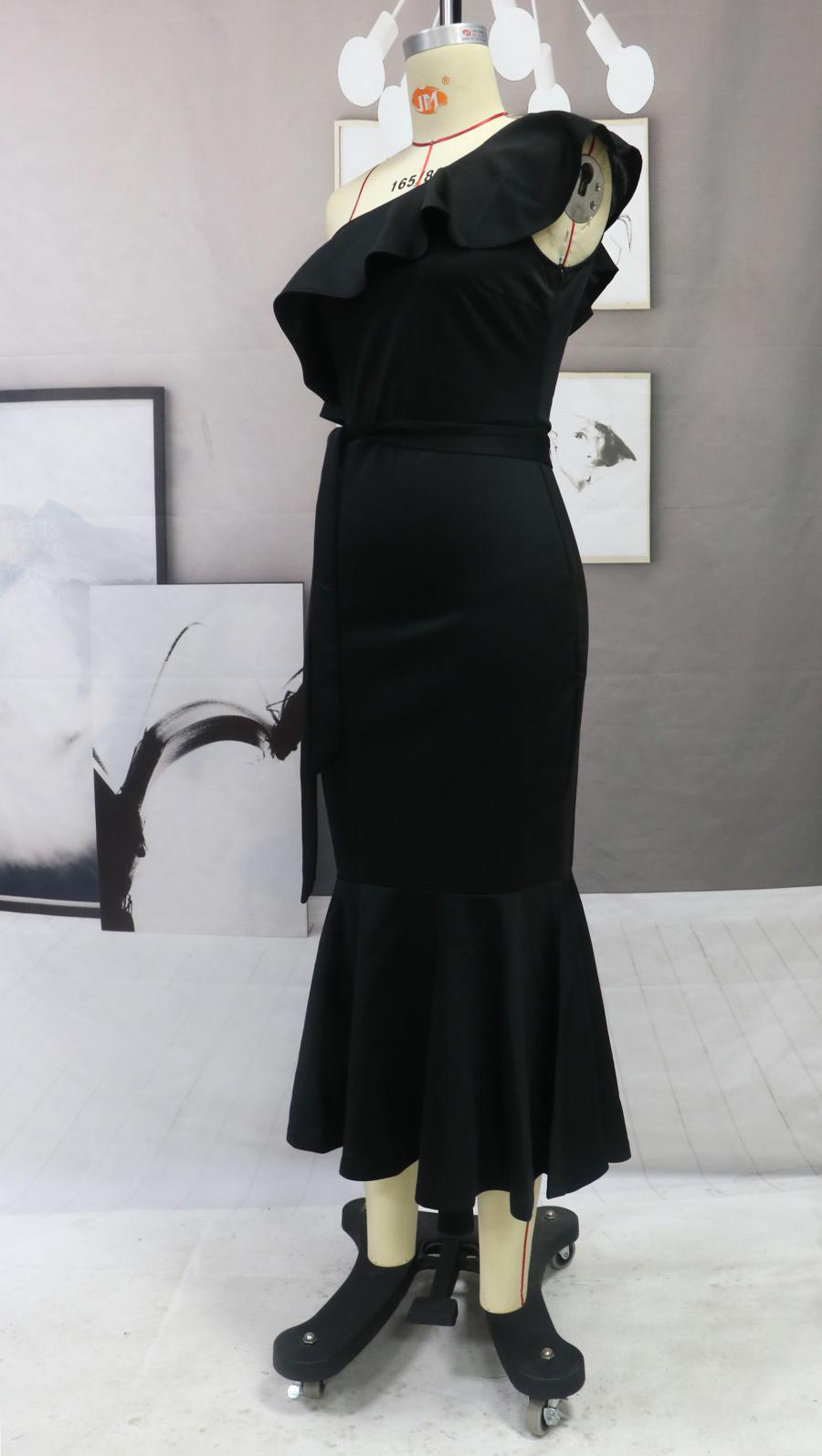Medium waist long dress sloping shoulder dress