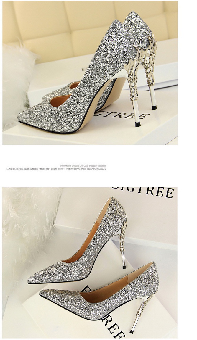 Pointed fine-root metal nightclub shoes for women