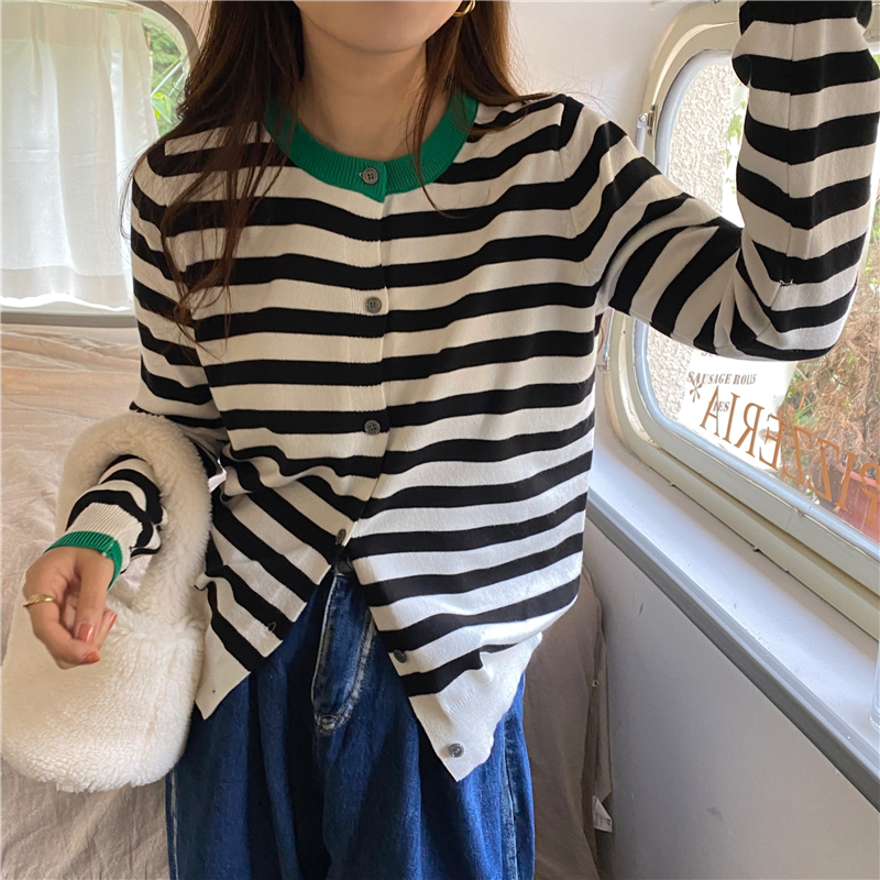 Knitted round neck mixed colors stripe cardigan