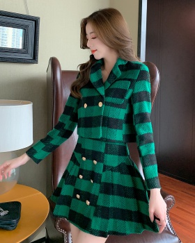 Single-breasted pleated short skirt winter coat a set