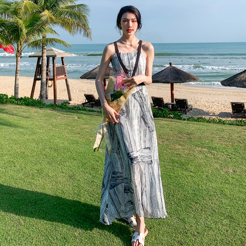 Chiffon slim seaside beach dress halter beautiful sling dress